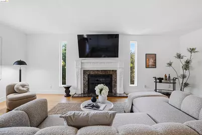 2237 Trafalgar Pl, Oakland, CA 94611 - Photo 6
