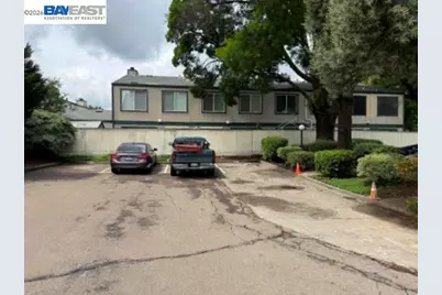 299 Shasta Dr #29, Vacaville, CA 95687 - Photo 2