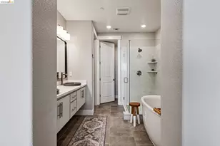 6739 Skyview Dr, Oakland, CA 94605 - Photo 42