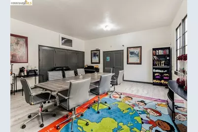 2100 5th Ave, Oakland, CA 94606 - Photo 12
