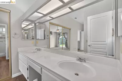 7590 Suncountry Ln, Sacramento, CA 95828 - Photo 30