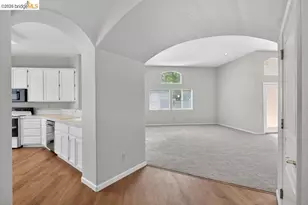 7590 Suncountry Ln, Sacramento, CA 95828 - Photo 6
