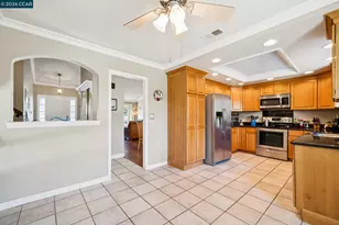 1014 Veterans Ct, Martinez, CA 94553 - Photo 8
