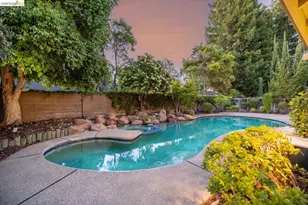11321 Sutters Mill Cir, Gold River, CA 95670 - Photo 36