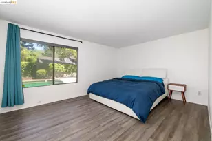 11321 Sutters Mill Cir, Gold River, CA 95670 - Photo 18