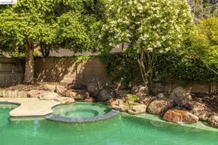 11321 Sutters Mill Cir, Gold River, CA 95670 - Photo 14