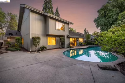 11321 Sutters Mill Cir, Gold River, CA 95670 - Photo 8