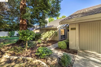 11321 Sutters Mill Cir, Gold River, CA 95670 - Photo 10