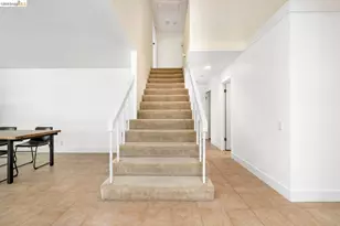 11321 Sutters Mill Cir, Gold River, CA 95670 - Photo 18