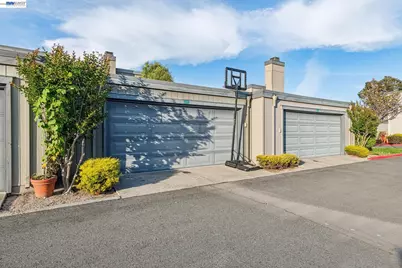 3447 Capella Ln, Alameda, CA 94502 - Photo 30