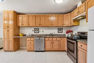 3447 Capella Ln, Alameda, CA 94502 - Photo 10
