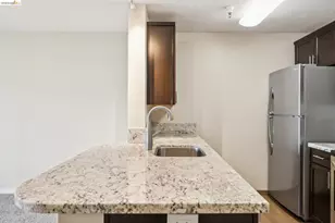 6400 Christie Ave, Emeryville, CA 94608 - Photo 14