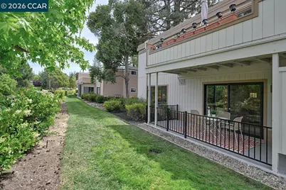 1125 Singingwood Ct #4, Walnut Creek, CA 94595 - Photo 8