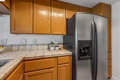 21103 Gary Dr #116E, Hayward, CA 94546 - Photo 8
