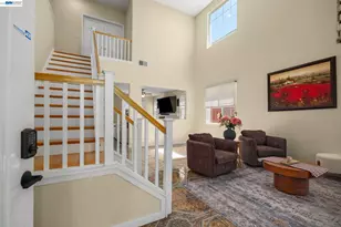 687 Rockspray Cir, Pittsburg, CA 94565 - Photo 2