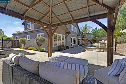 1224 Bridlewood Ct, Clayton, CA 94517 - Photo 2
