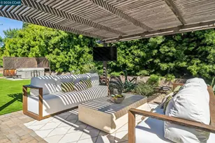 726 San Andreas Ct, Concord, CA 94518 - Photo 44