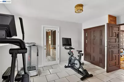 2541 Marina Blvd, San Leandro, CA 94577 - Photo 20