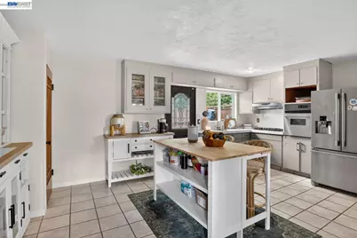 2541 Marina Blvd, San Leandro, CA 94577 - Photo 10