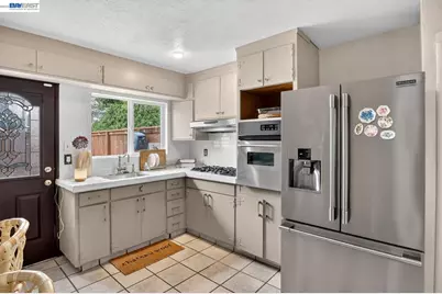 2541 Marina Blvd, San Leandro, CA 94577 - Photo 12