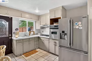 2541 Marina Blvd, San Leandro, CA 94577 - Photo 12