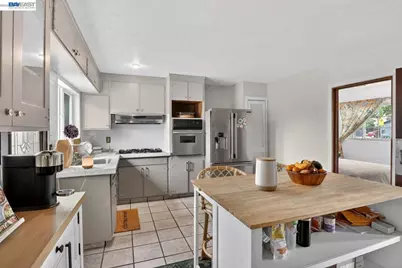 2541 Marina Blvd, San Leandro, CA 94577 - Photo 14