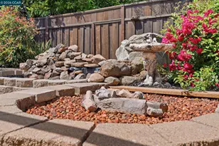 2103 Deerwood Dr, Martinez, CA 94553 - Photo 28