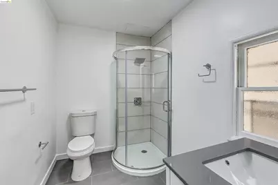1207 University Ave, Berkeley, CA 94702 - Photo 34