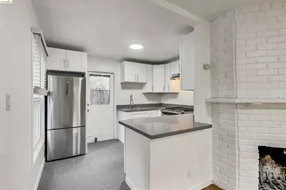 1207 University Ave, Berkeley, CA 94702 - Photo 20