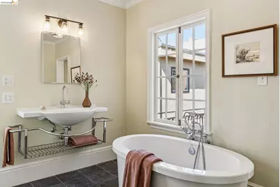 1643 Walnut St, Berkeley, CA 94709 - Photo 52