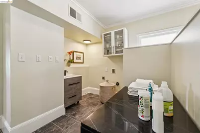 1643 Walnut St, Berkeley, CA 94709 - Photo 54