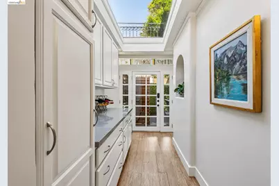 1643 Walnut St, Berkeley, CA 94709 - Photo 28