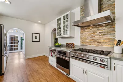1643 Walnut St, Berkeley, CA 94709 - Photo 24