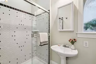 1643 Walnut St, Berkeley, CA 94709 - Photo 36