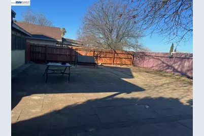2113 Pyrenees Ave, Stockton, CA 95210 - Photo 10