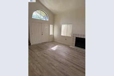 2113 Pyrenees Ave, Stockton, CA 95210 - Photo 8