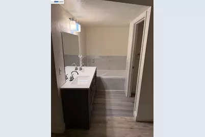 2113 Pyrenees Ave, Stockton, CA 95210 - Photo 20