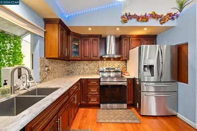 207 Babbling Brook Way, Pittsburg, CA 94565 - Photo 18