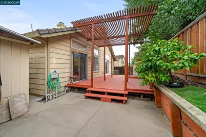 207 Babbling Brook Way, Pittsburg, CA 94565 - Photo 32