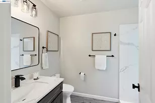 29 Captains Dr, Alameda, CA 94502 - Photo 24