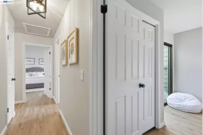 29 Captains Dr, Alameda, CA 94502 - Photo 16