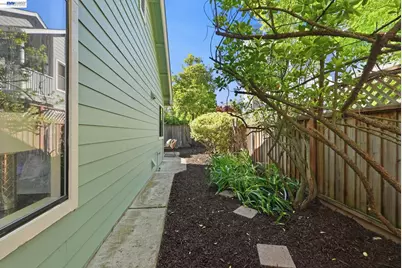 29 Captains Dr, Alameda, CA 94502 - Photo 34