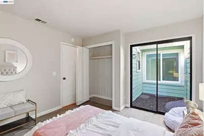29 Captains Dr, Alameda, CA 94502 - Photo 22