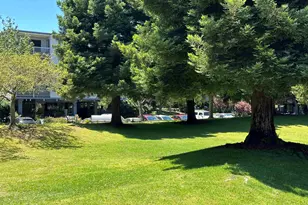 8 Commodore Dr, Emeryville, CA 94608 - Photo 4
