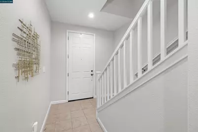 2081 Tsushima St, Hercules, CA 94547 - Photo 10