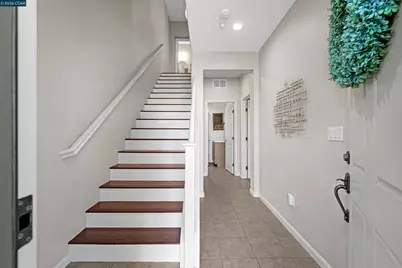 2081 Tsushima St, Hercules, CA 94547 - Photo 8