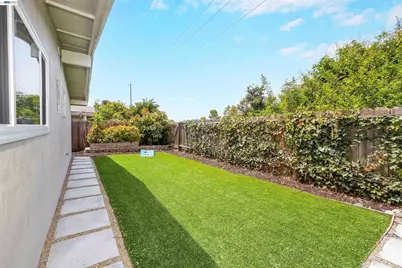 1727 Southgate St, Hayward, CA 94545 - Photo 54