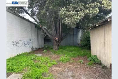 1024 50th Ave, Oakland, CA 94601 - Photo 10