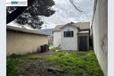 1024 50th Ave, Oakland, CA 94601 - Photo 12
