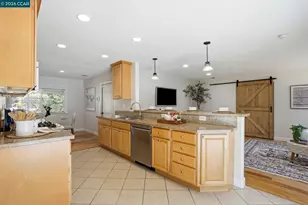 1812 Donna Dr, Pleasant Hill, CA 94523 - Photo 16